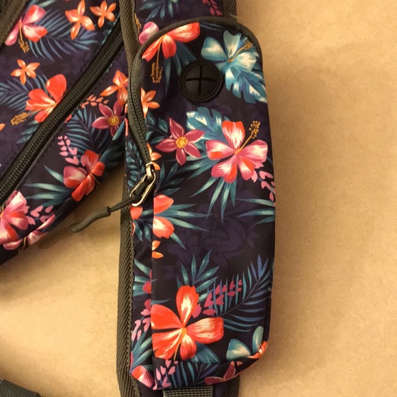 Holybird NWOT! Sling Backpack - Picture 3 of 15